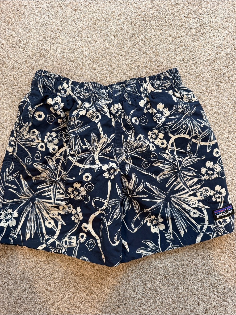 Patagonia Boys Baggie swim shorts Navy Elastic Waist Shorts XS like new kids